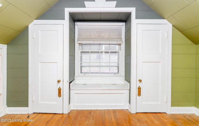 4825 Manslick Rd, Louisville, KY 40216 - detailed view of wood finished floors