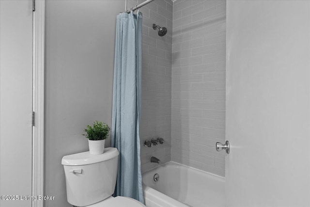 4311 Wendy Hills Dr, Crestwood, KY 40014 - full bath featuring toilet and shower / tub combo with curtain