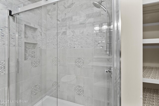 3205 Lake Pointe Ct, Crestwood, KY 40014 - full bathroom with a shower stall