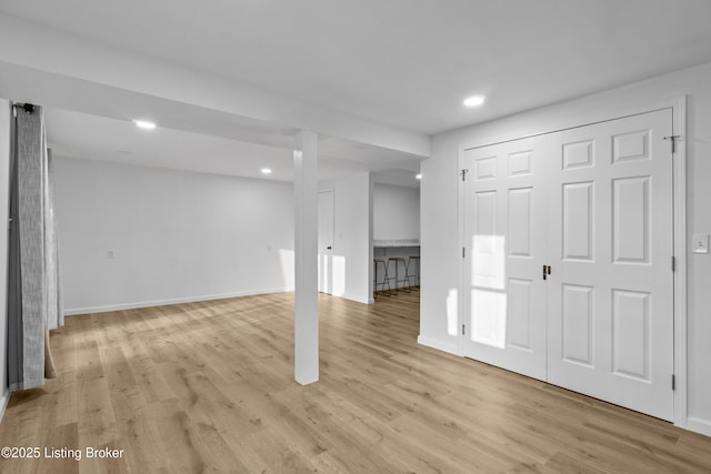 3205 Lake Pointe Ct, Crestwood, KY 40014 - foyer with light wood-style floors, recessed lighting, and baseboards