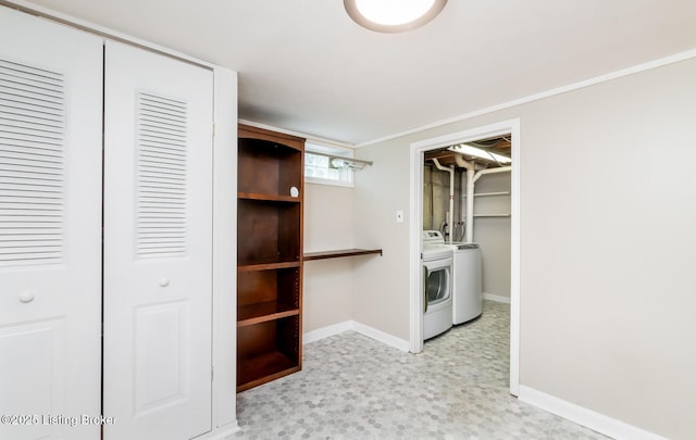 922 Fenley Ave, Louisville, KY 40222 - spacious closet with separate washer and dryer and light floors