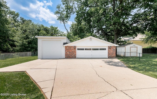 922 Fenley Ave, Louisville, KY 40222 - view of detached garage