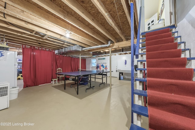 524 Lake Forest Ln, Westview, KY 40178 - rec room featuring concrete flooring