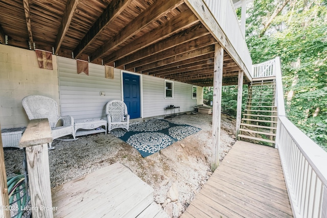 524 Lake Forest Ln, Westview, KY 40178 - deck with stairway