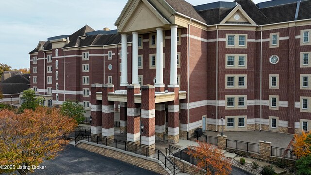 1300 Cardinal Dr Unit 301, Louisville, KY 40213 - photo 4