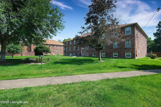 1008 Lake Way Unit D12, Louisville, KY 40222 - view of home's community featuring a yard