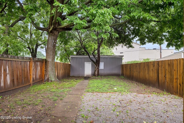965 S Shelby St, Louisville, KY 40203 - view of fenced backyard