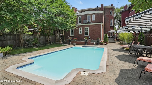 1212 S 2nd St, Louisville, KY 40203 - view of pool with a fenced backyard and a patio