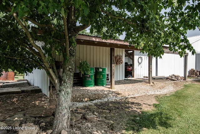 201 Wildflower Ln, Big Springs, KY 40175 - view of front of home with an outbuilding and a pole building