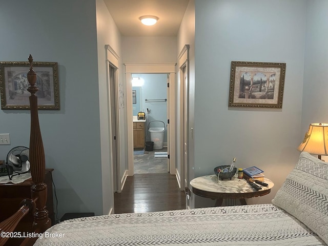 140 Ranch Ln, Loretto, KY 40037 - hall featuring dark wood finished floors