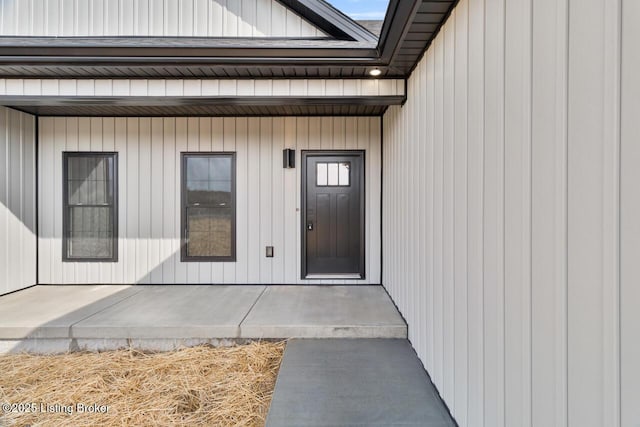 488 Capps Rd, Campbellsville, KY 42718 - doorway to property featuring a patio