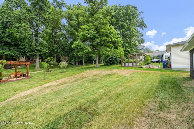 912 Artisan Pkwy, La Grange, KY 40031 - view of grassy yard featuring a pergola