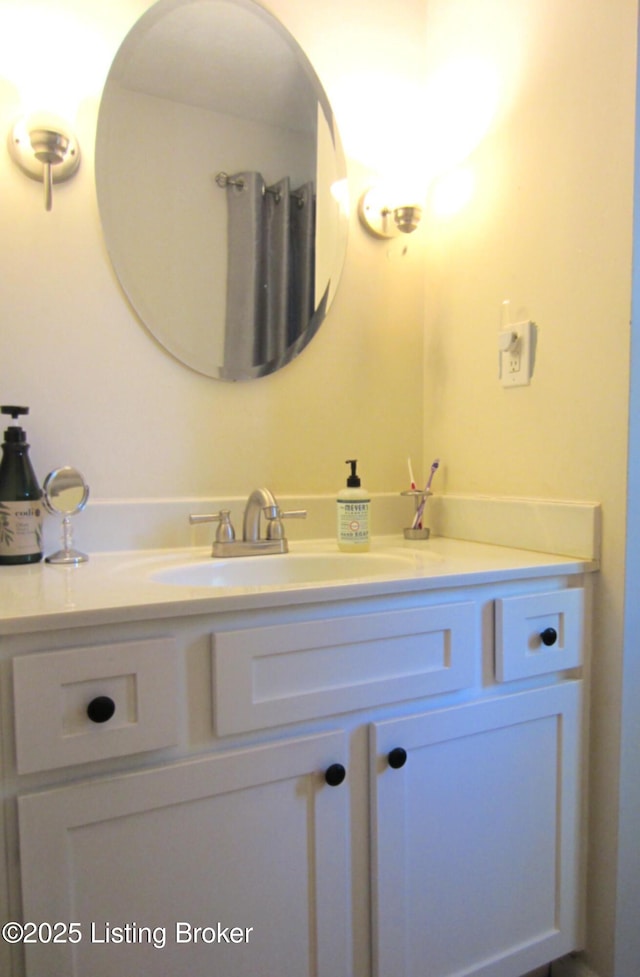 7506 Greenlawn Rd, Louisville, KY 40242 - bathroom with vanity