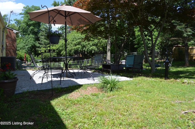 7506 Greenlawn Rd, Louisville, KY 40242 - view of yard featuring a patio