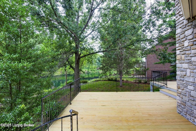 603 Woodlake Dr, Louisville, KY 40245 - view of wooden terrace