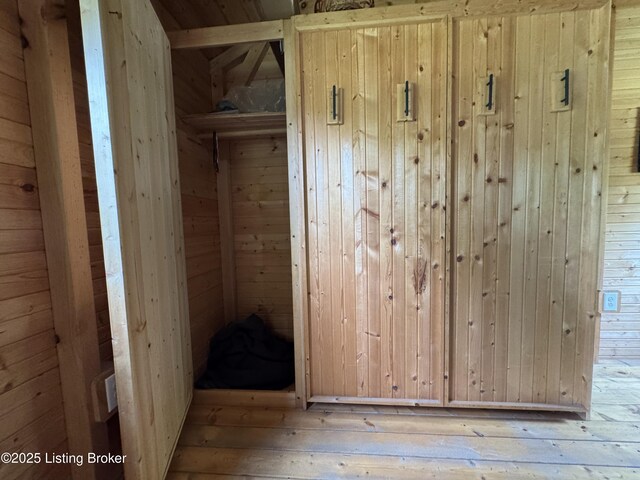 661 Blue Bird Rd, Falls Of Rough, KY 40119 - view of closet