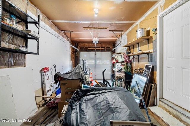 6600 Musket Dr, Louisville, KY 40228 - view of garage
