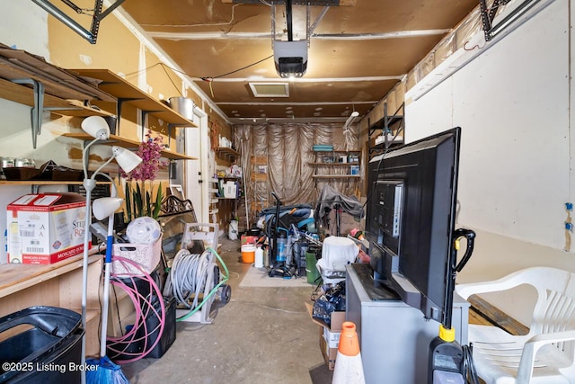 6600 Musket Dr, Louisville, KY 40228 - storage room featuring a garage