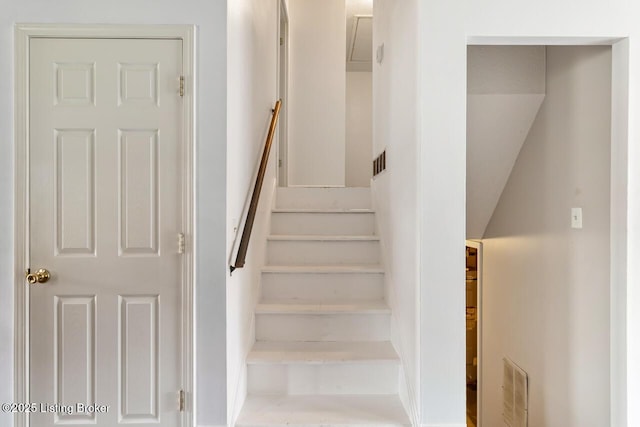 6600 Musket Dr, Louisville, KY 40228 - view of stairway
