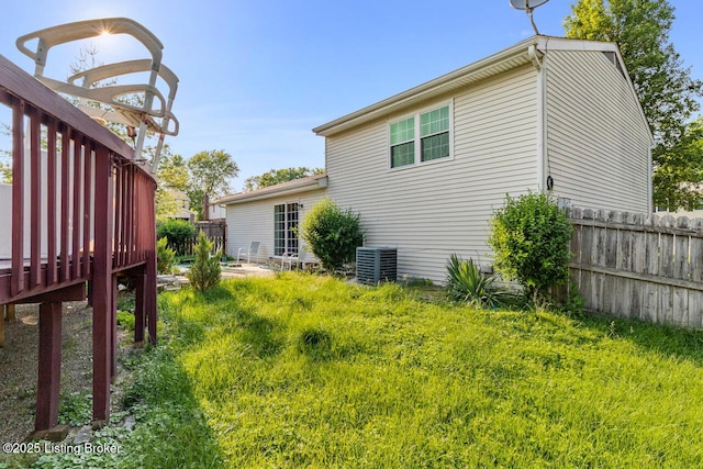 6600 Musket Dr, Louisville, KY 40228 - view of yard featuring a wooden deck
