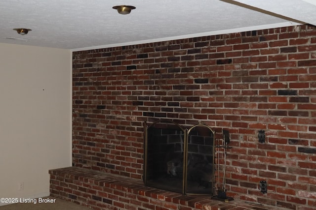 502 Hill Ridge Rd, Louisville, KY 40214 - detailed view of baseboards and carpet flooring