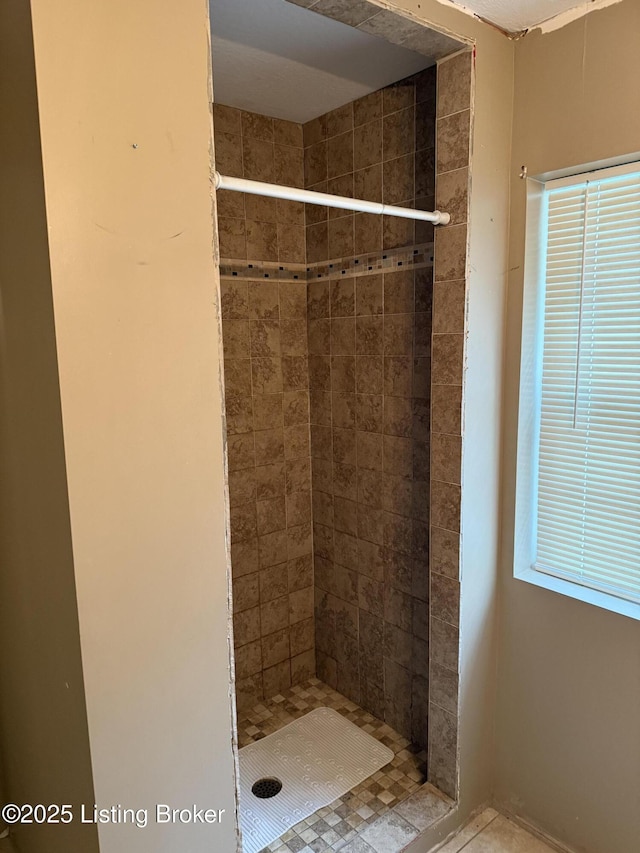 775 Constantine Vertrees Rd, Garfield, KY 40140 - bathroom featuring a stall shower