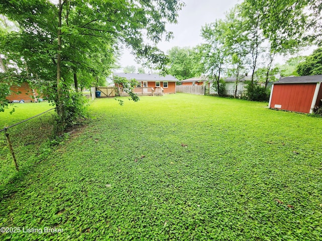 9910 E Ave, Louisville, KY 40272 - photo 24