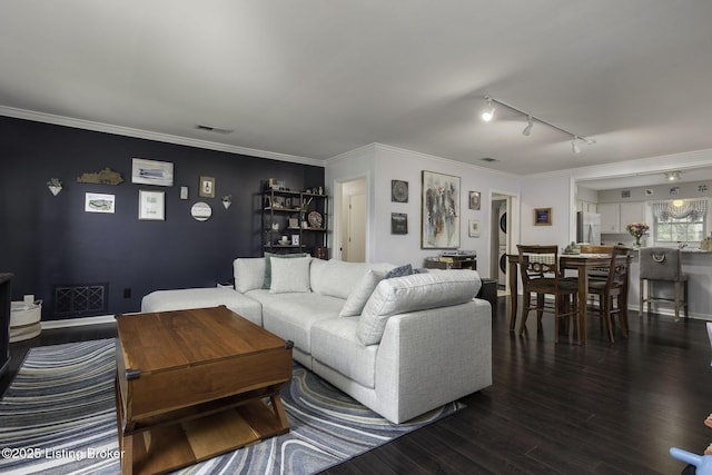 279 Salisbury Sq Unit 103, Louisville, KY 40207 - photo 2