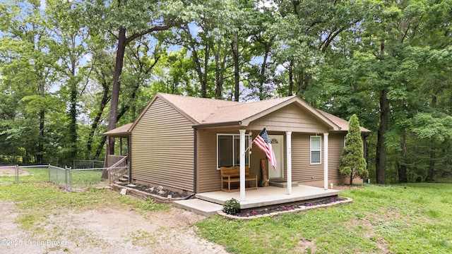 90 Shellys Trce, Brandenburg, KY 40108 - view of front of home with a gate and roof with shingles
