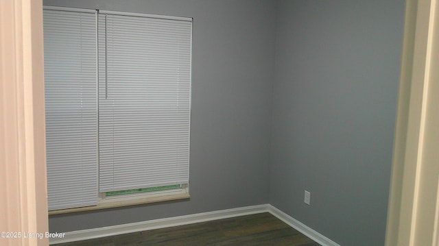 134 Caldwell Ave, Bardstown, KY 40004 - detailed view of baseboards and wood finished floors