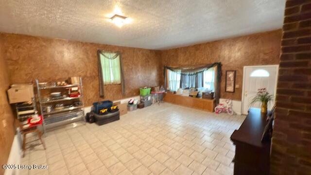 187 Glenn Rd, Leitchfield, KY 42754 - interior space with a textured ceiling