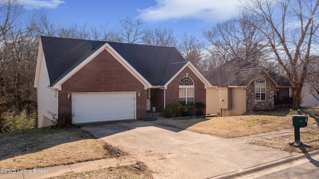 6202 Whispering Hills Blvd, Louisville, KY 40219 - photo 3