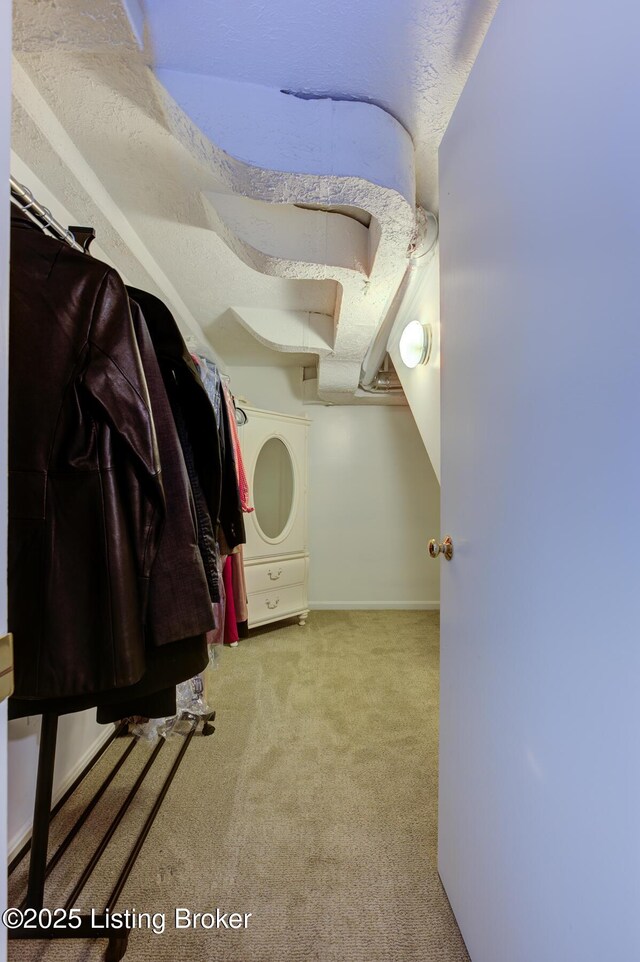 2417 Meadow Rd, Seneca Gardens, KY 40205 - walk in closet featuring carpet flooring