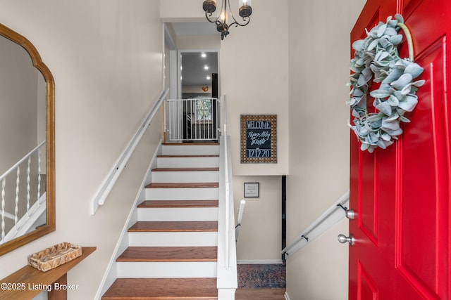 7401 Maria Ave, Louisville, KY 40222 - entryway featuring a chandelier