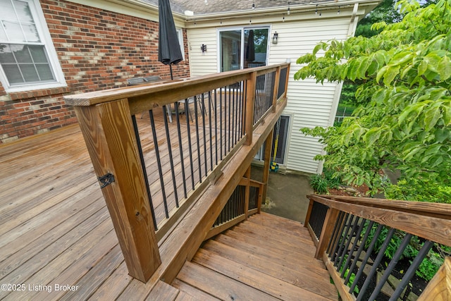 7401 Maria Ave, Louisville, KY 40222 - view of deck