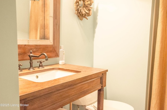 52 Lakeshore Cir, Leitchfield, KY 42754 - half bath with vanity and toilet