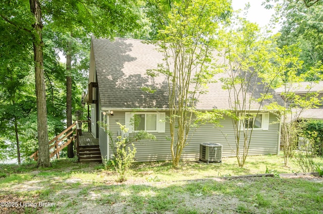 52 Lakeshore Cir, Leitchfield, KY 42754 - back of house featuring a shingled roof