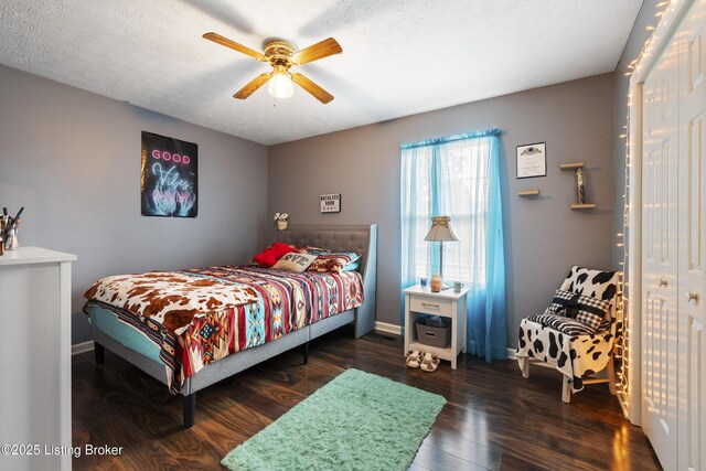 1108 Palisades Dr, Frankfort, KY 40601 - bedroom with wood finished floors and ceiling fan