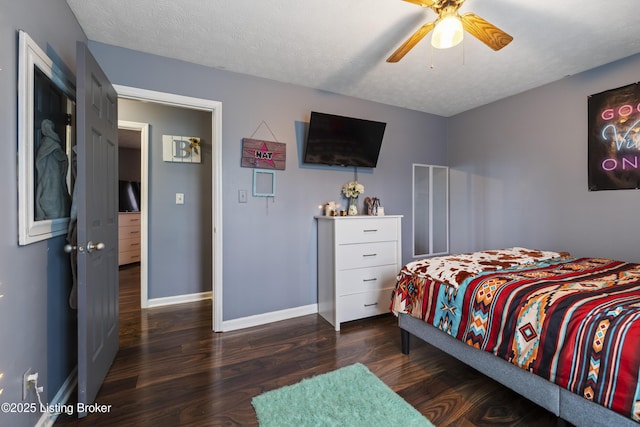 1108 Palisades Dr, Frankfort, KY 40601 - bedroom featuring dark wood-type flooring and ceiling fan