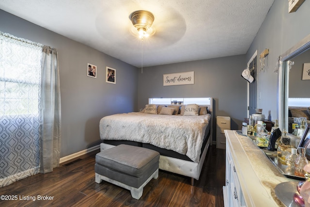 1108 Palisades Dr, Frankfort, KY 40601 - bedroom featuring dark wood-style floors and a ceiling fan