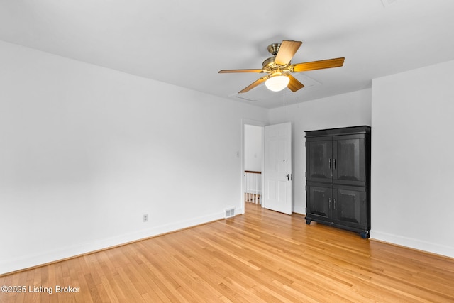 213 Barberry Ln, Lexington, KY 40503 - unfurnished bedroom featuring light wood-type flooring and a ceiling fan