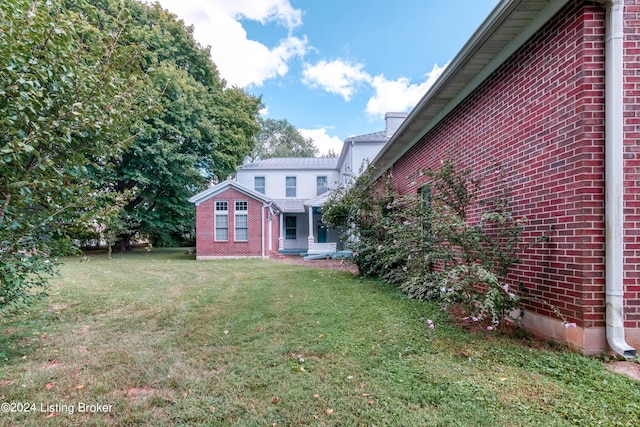 4893 N Preston Way, Shepherdsville, KY 40165 - view of green lawn