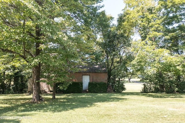 4893 N Preston Way, Shepherdsville, KY 40165 - view of grassy yard