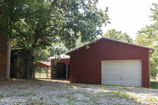 4893 N Preston Way, Shepherdsville, KY 40165 - detached garage featuring driveway