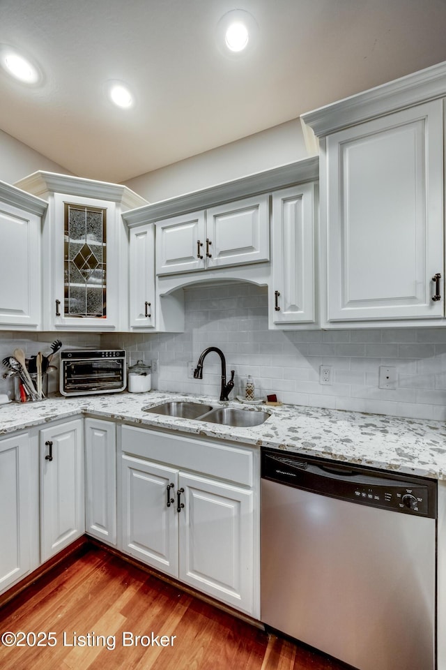 895 Woodlawn Rd Unit 3, Bardstown, KY 40004 - kitchen with dishwasher, a sink, backsplash, and recessed lighting