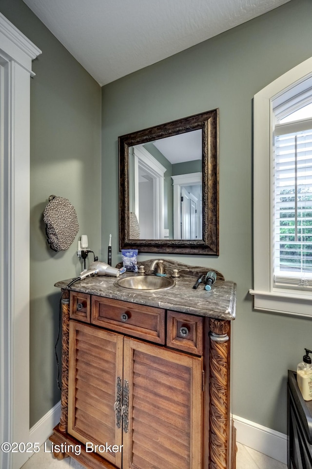 895 Woodlawn Rd Unit 3, Bardstown, KY 40004 - bathroom with baseboards and vanity