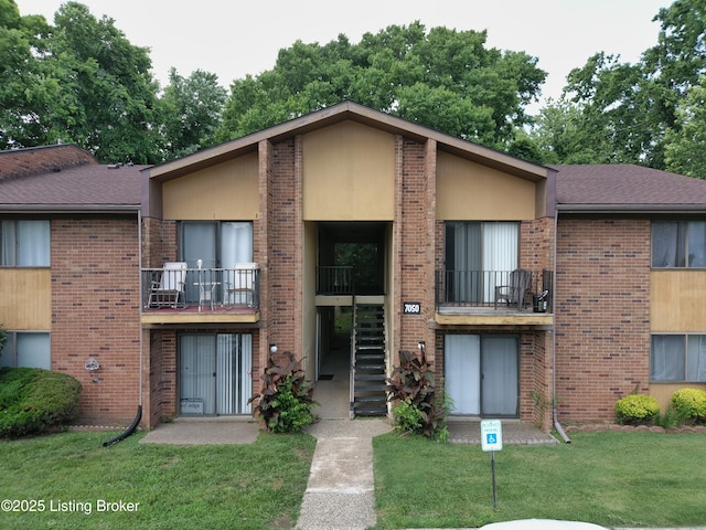 7050 Wildwood Cir Unit 100, Louisville, KY 40291 - view of property with stairs