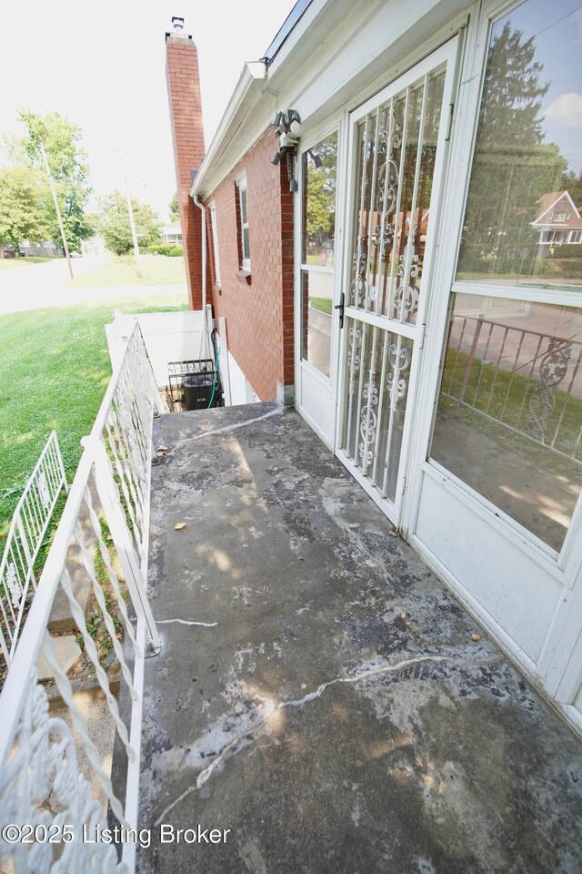 900 S 43rd St, Louisville, KY 40211 - photo 22