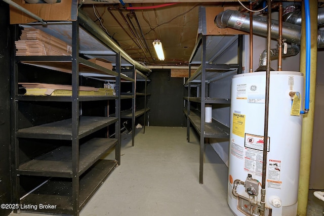 3116 Osprey Rd, Louisville, KY 40213 - storage area featuring gas water heater