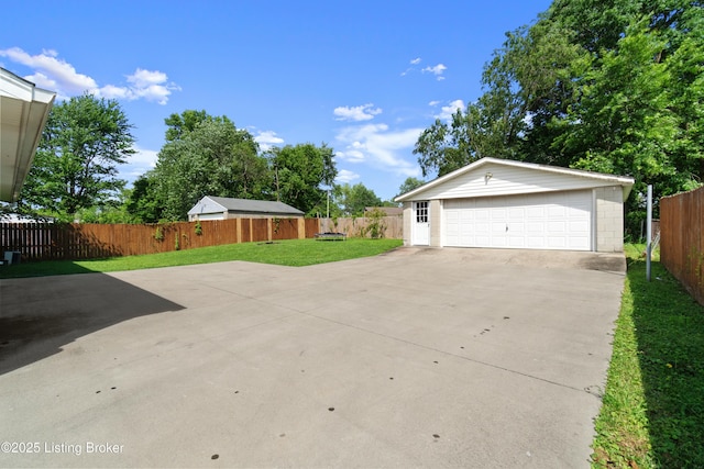 180 Valley Rd, Louisville, KY 40229 - view of detached garage